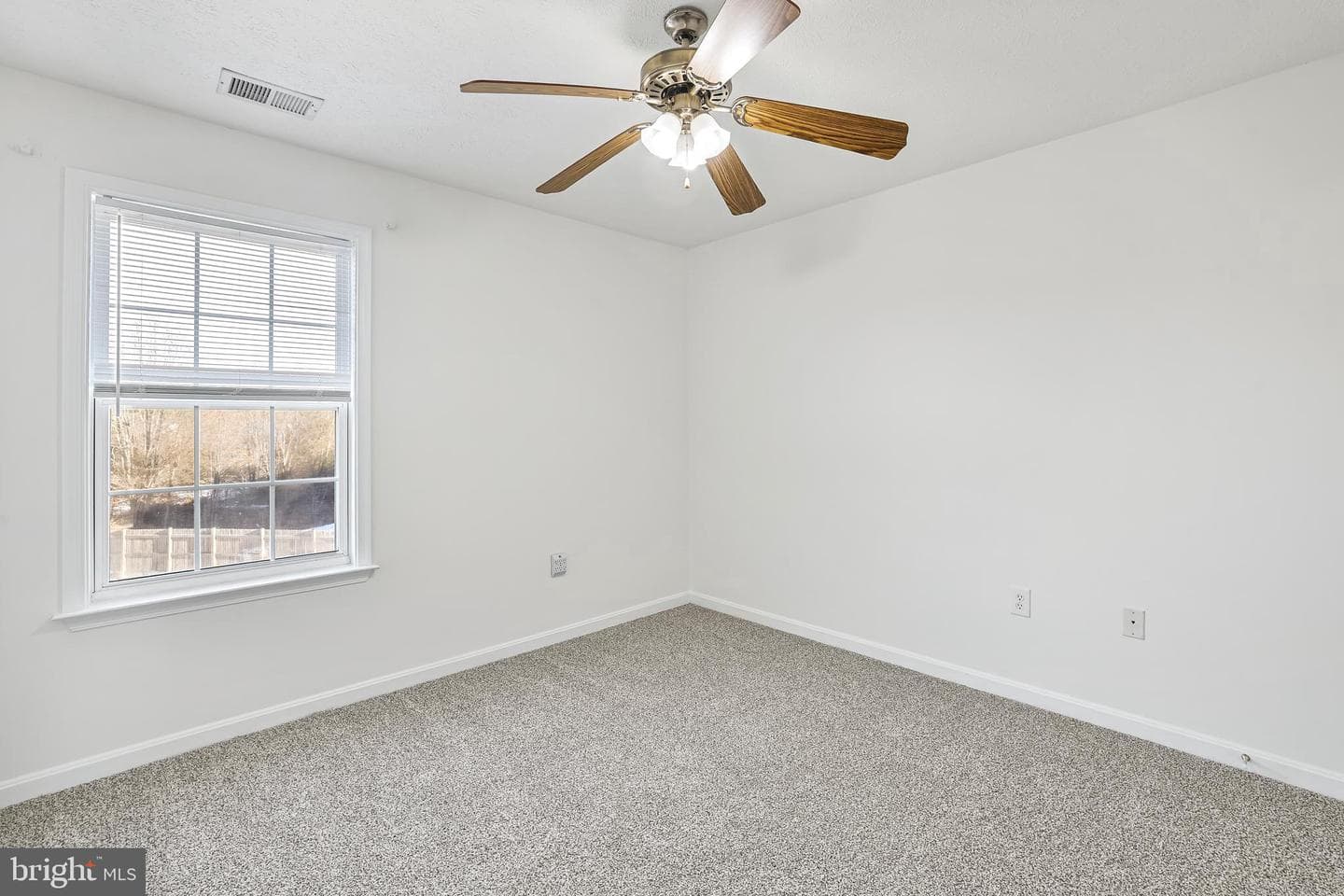 3004 Cahill Street photo 25