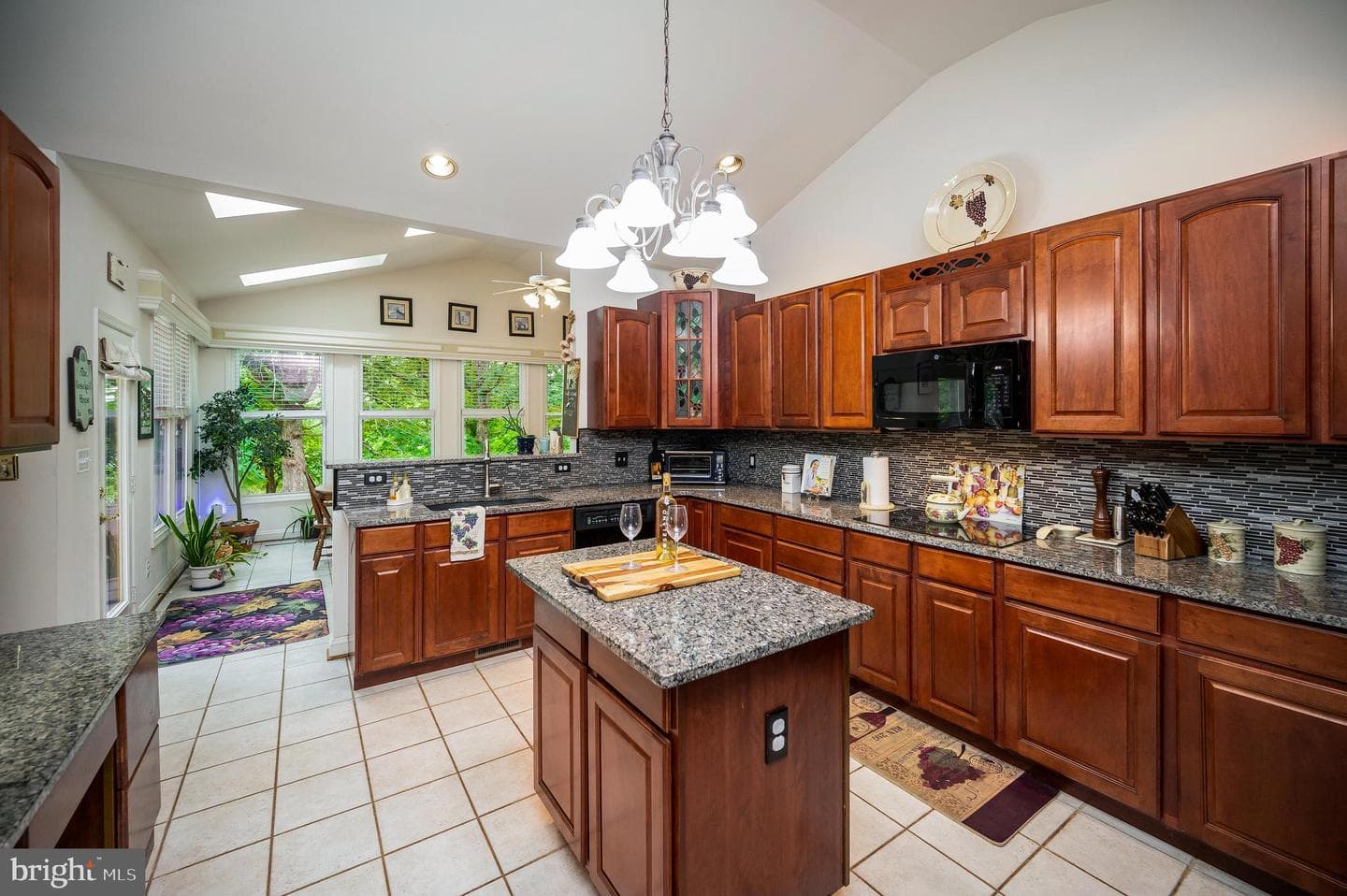5501 Hickory Tree Lane photo 18