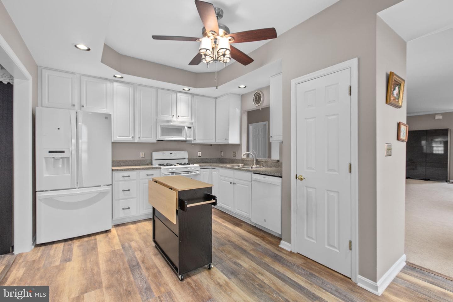7029 Radford Drive photo 13