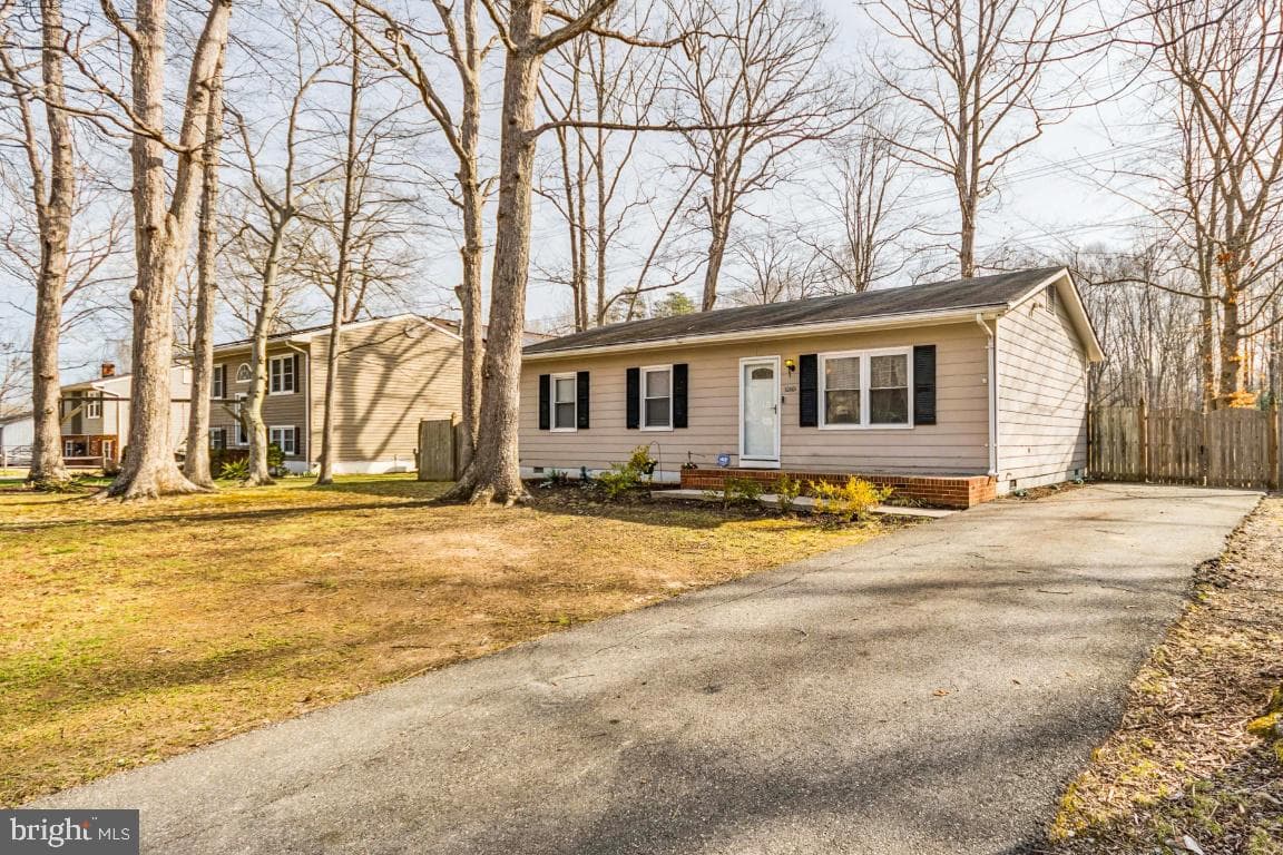 10601 Meadowlark Lane photo 2