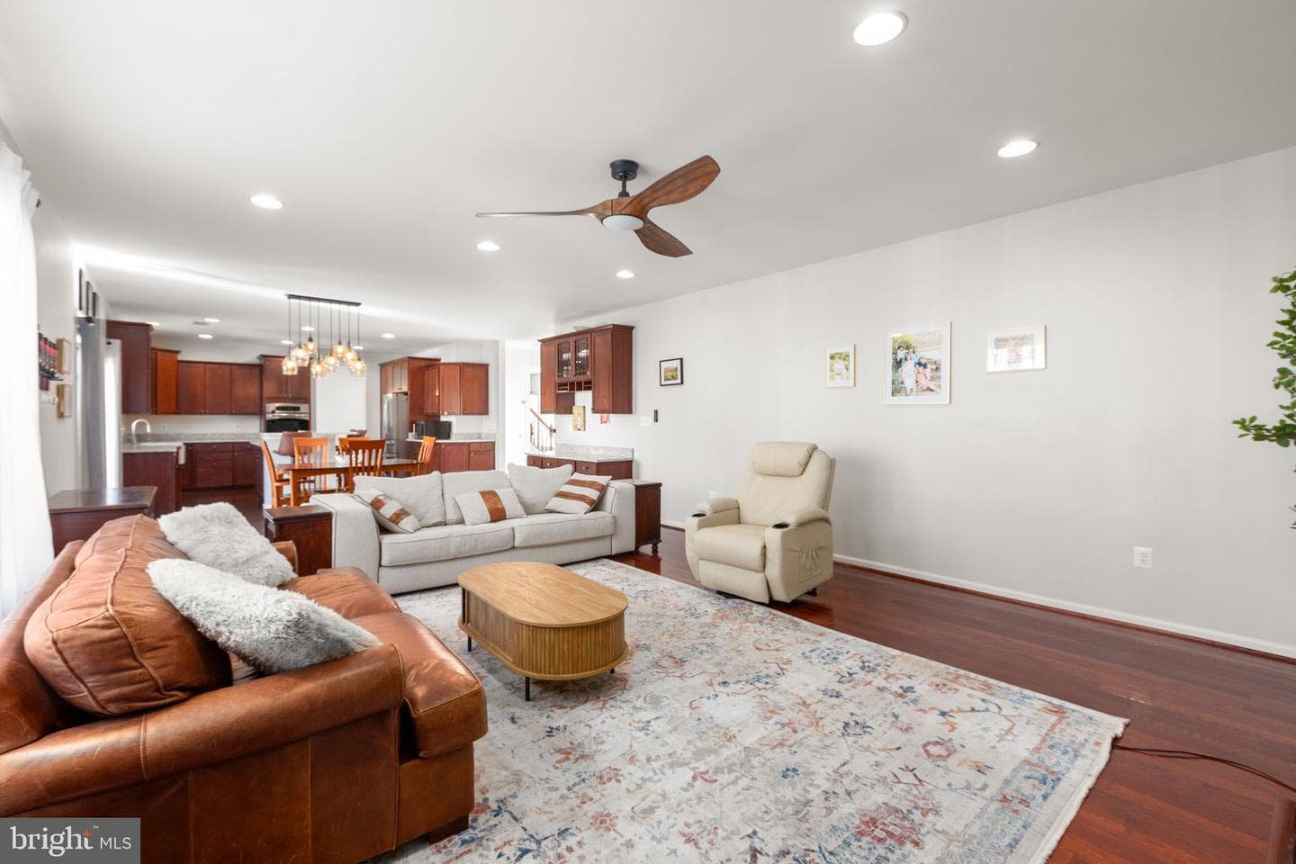 9316 Laurel Oak Drive photo 18