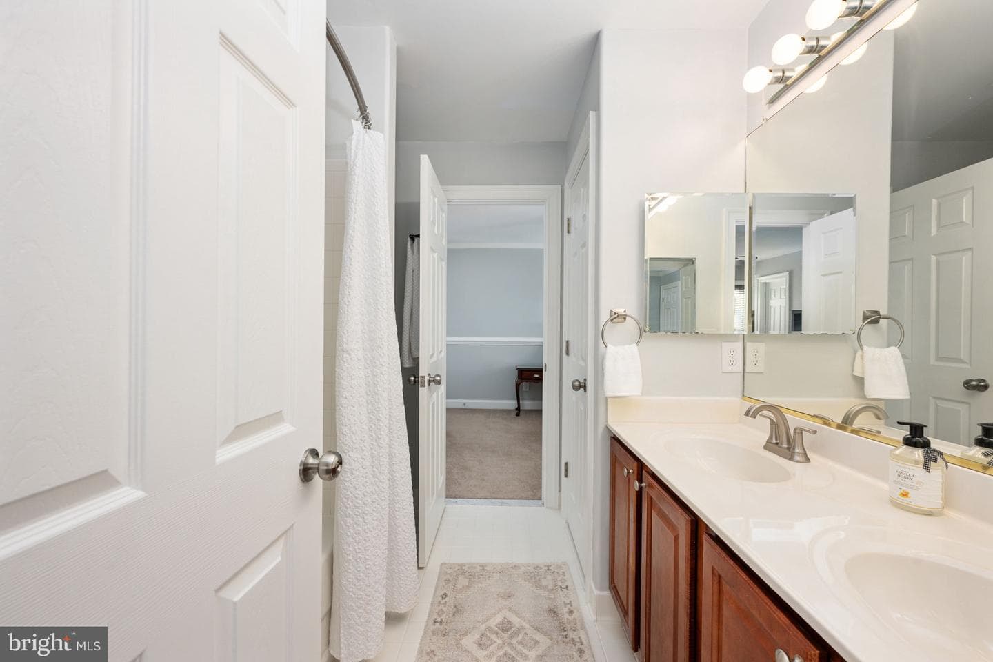 2615 Glendas Way photo 40