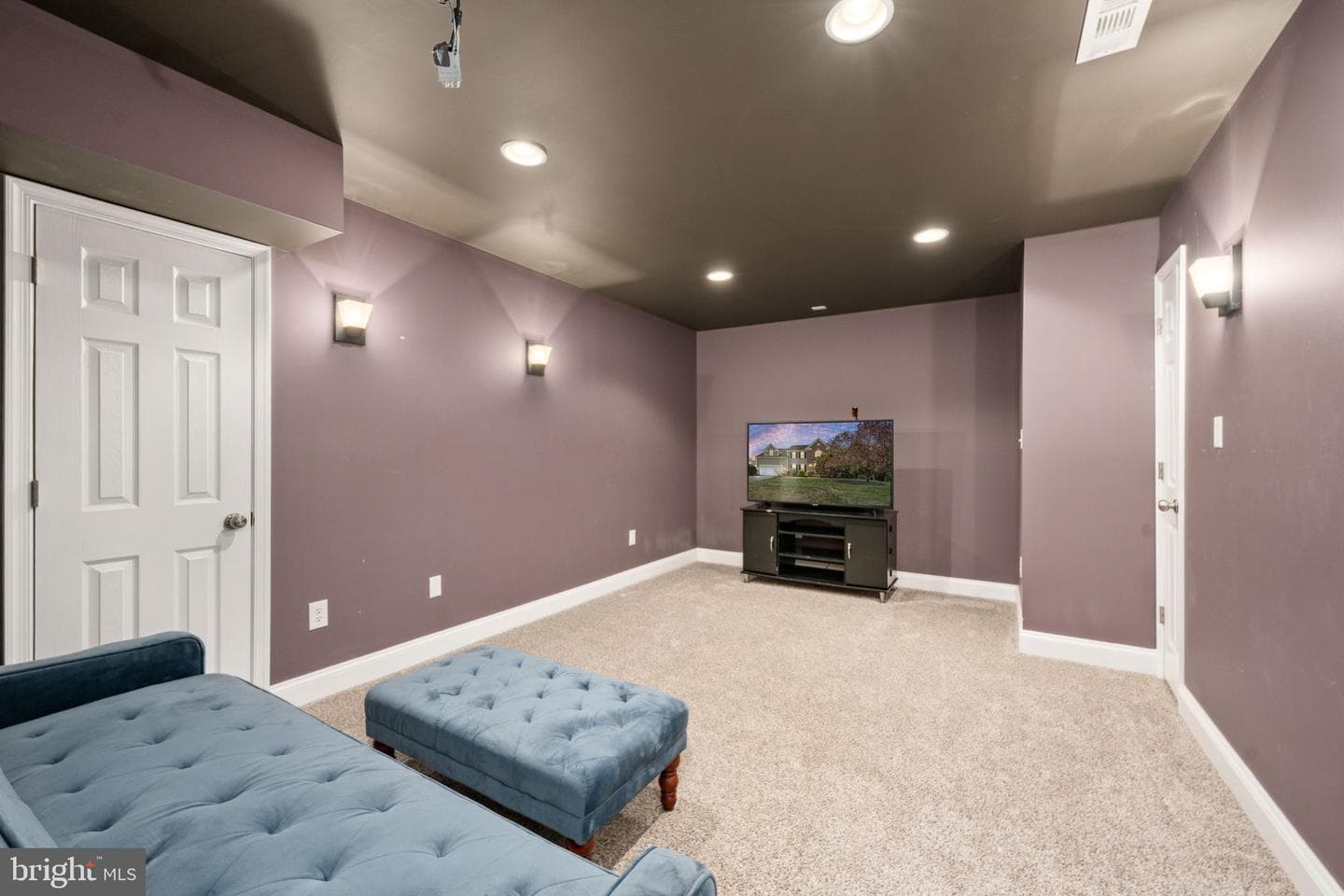2615 Glendas Way photo 53