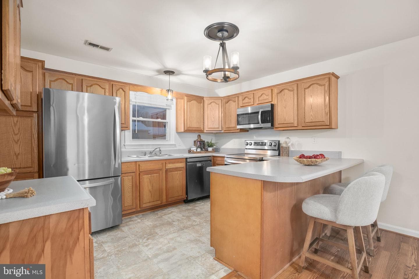 323 Burman Lane photo 9