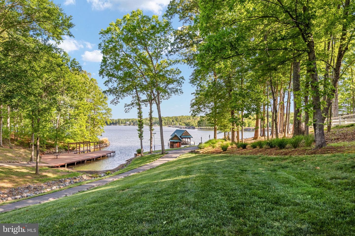 5409 Wyndemere Circle photo 79