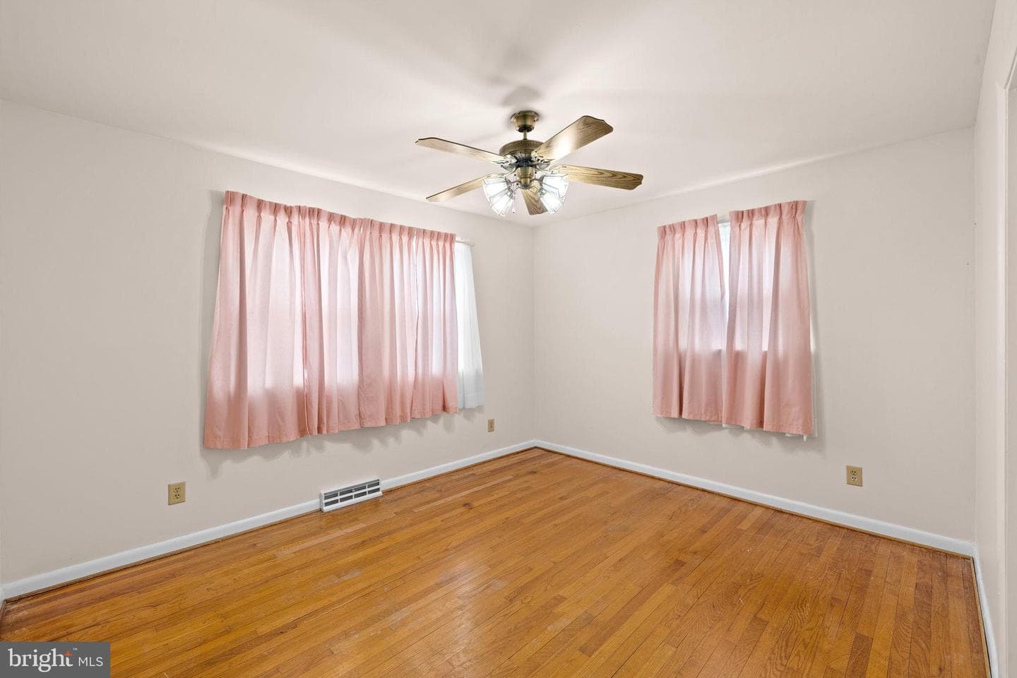 114 Hamilton Street photo 19