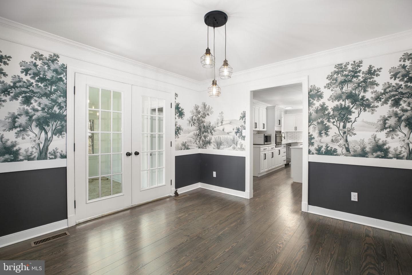 306 Clydesdale Court photo 19