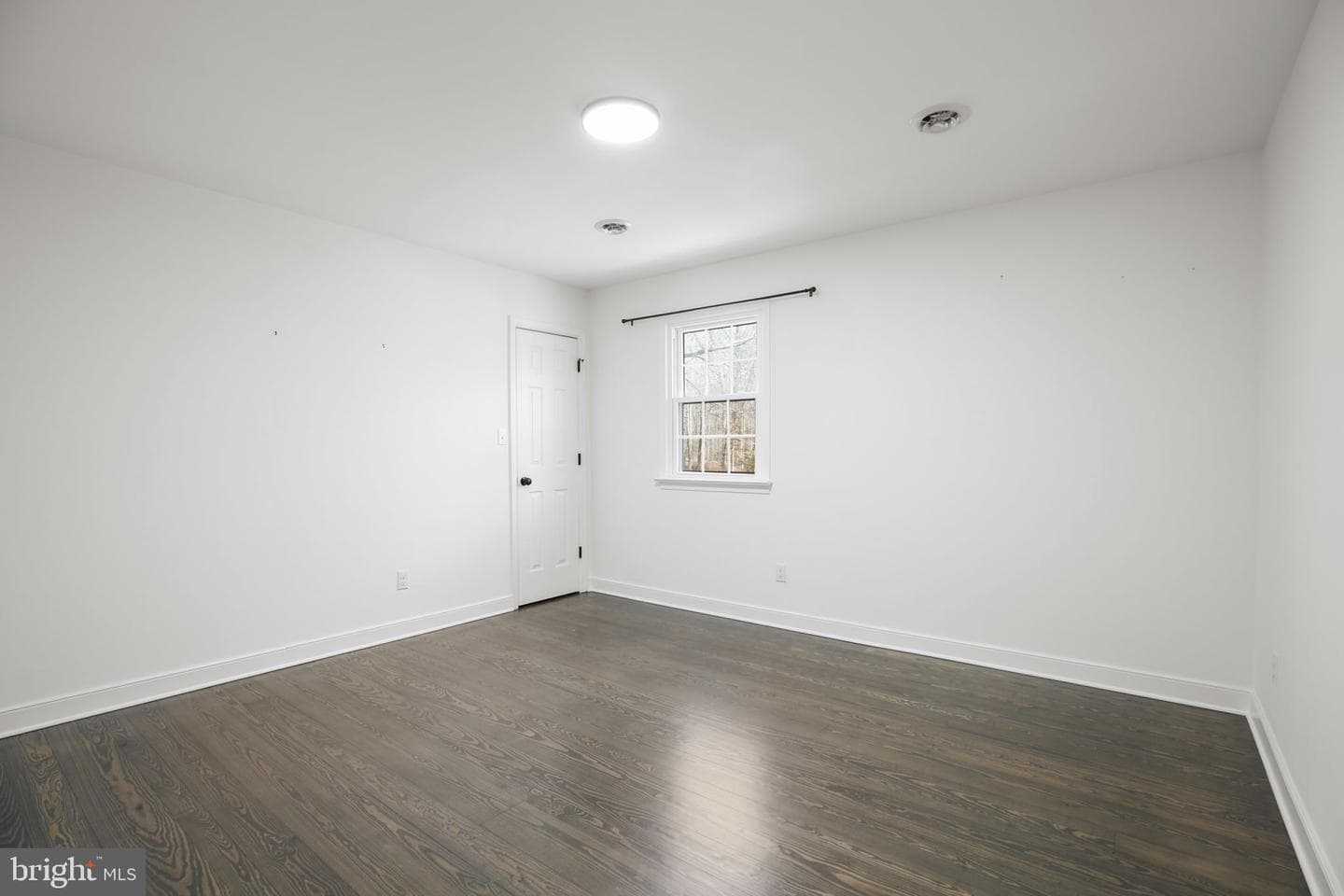 306 Clydesdale Court photo 29