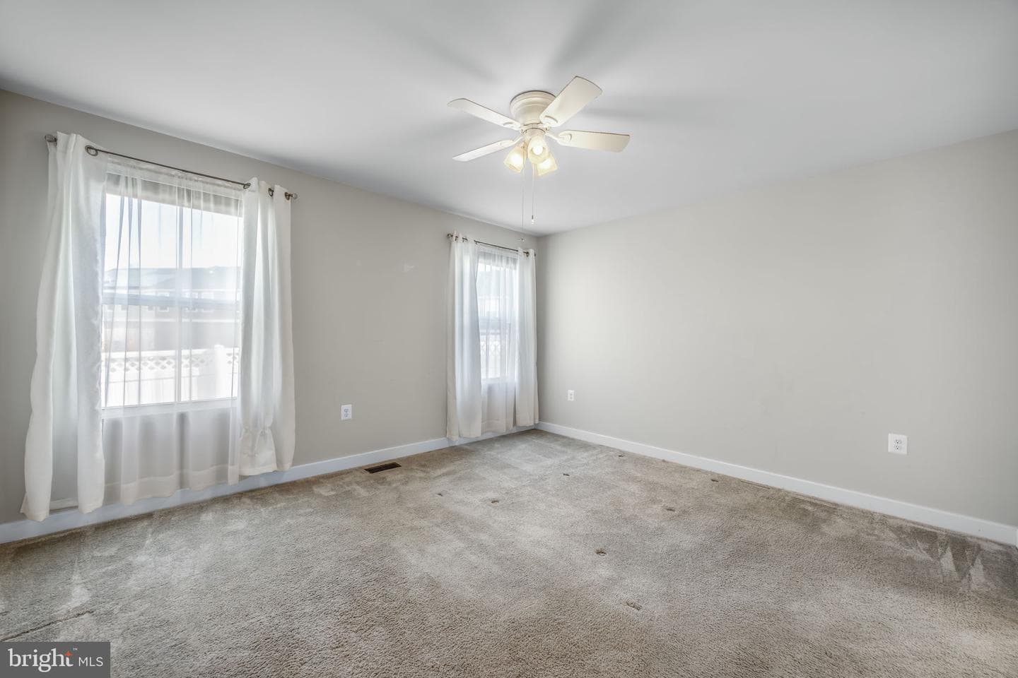 7607 Loughton Lane photo 17