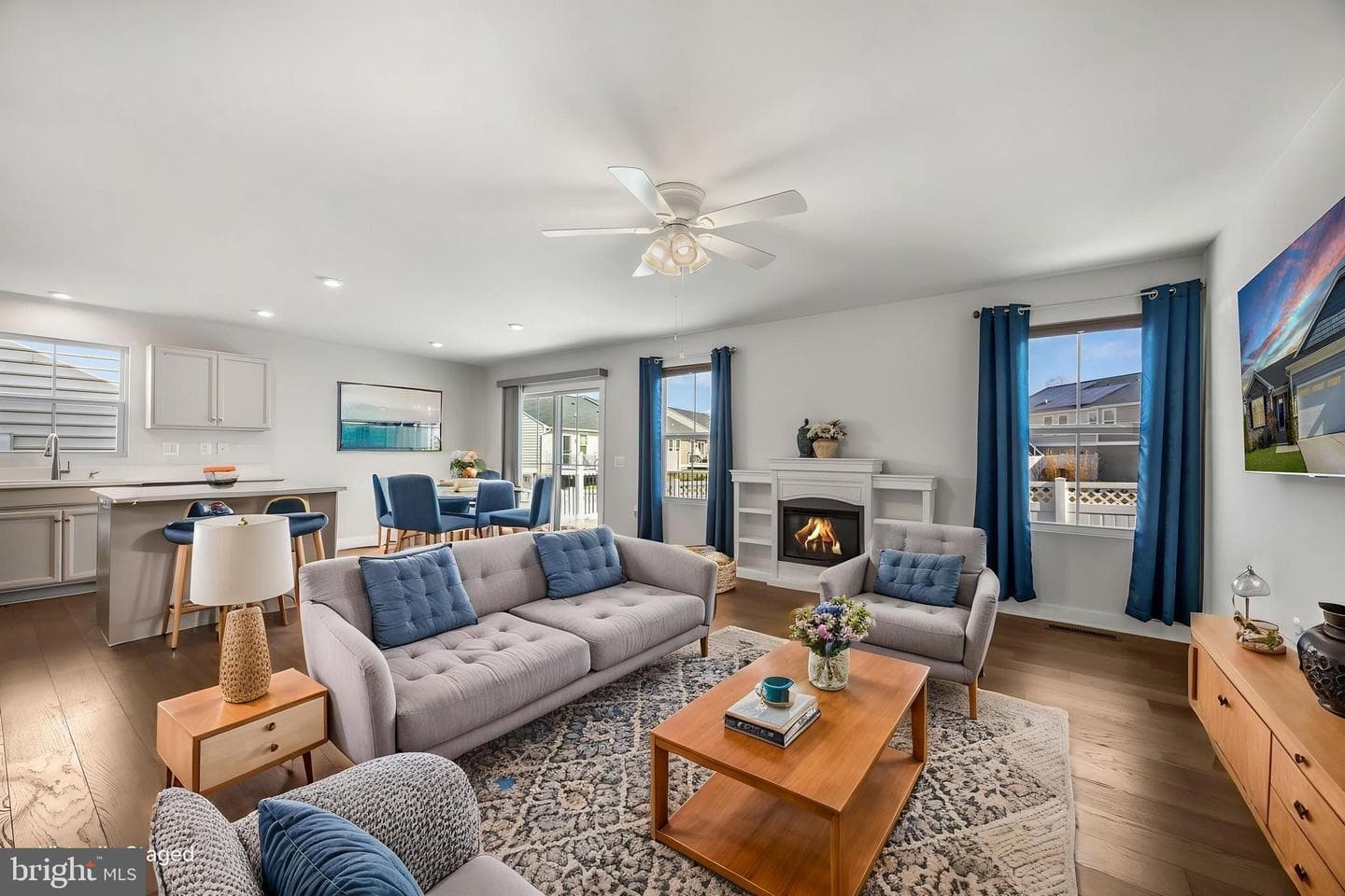 7607 Loughton Lane photo 2