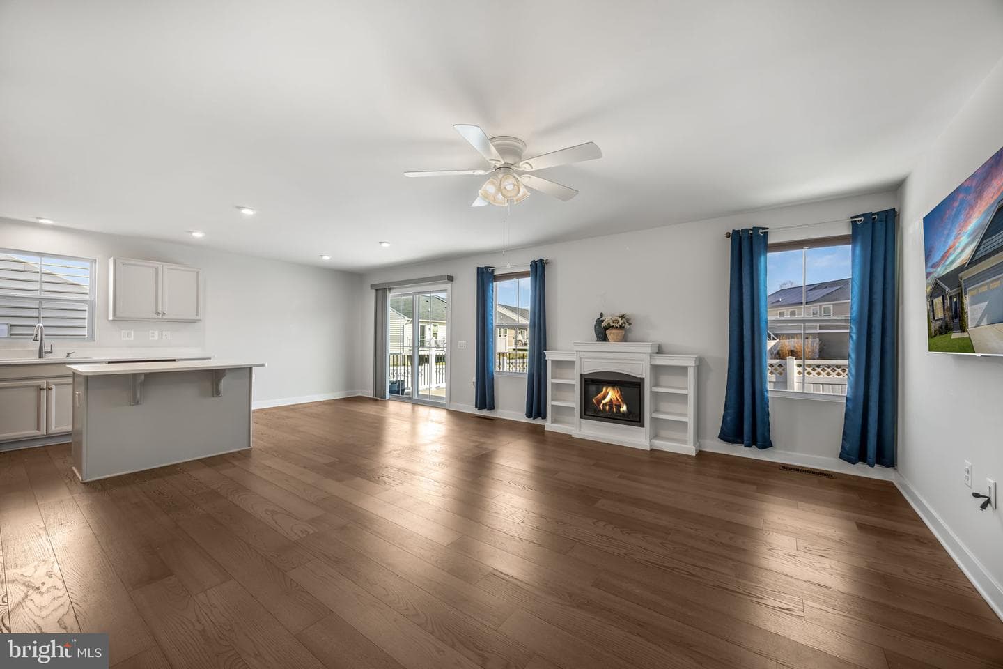 7607 Loughton Lane photo 4