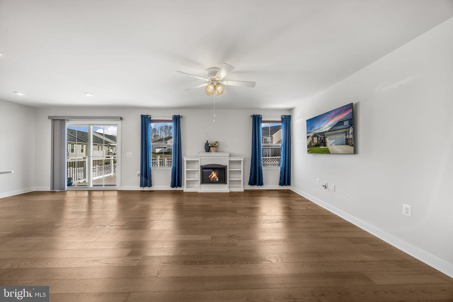 7607 Loughton Lane photo 8