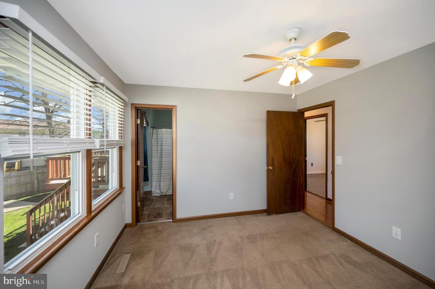 713 Shamrock Drive photo 32