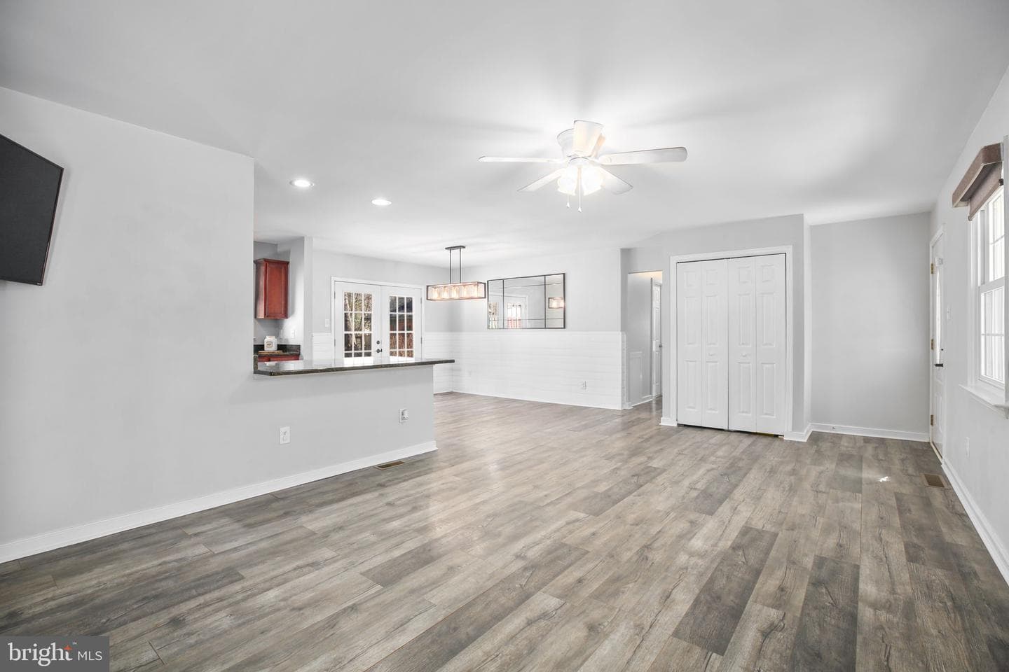 107 Winewood Drive photo 3