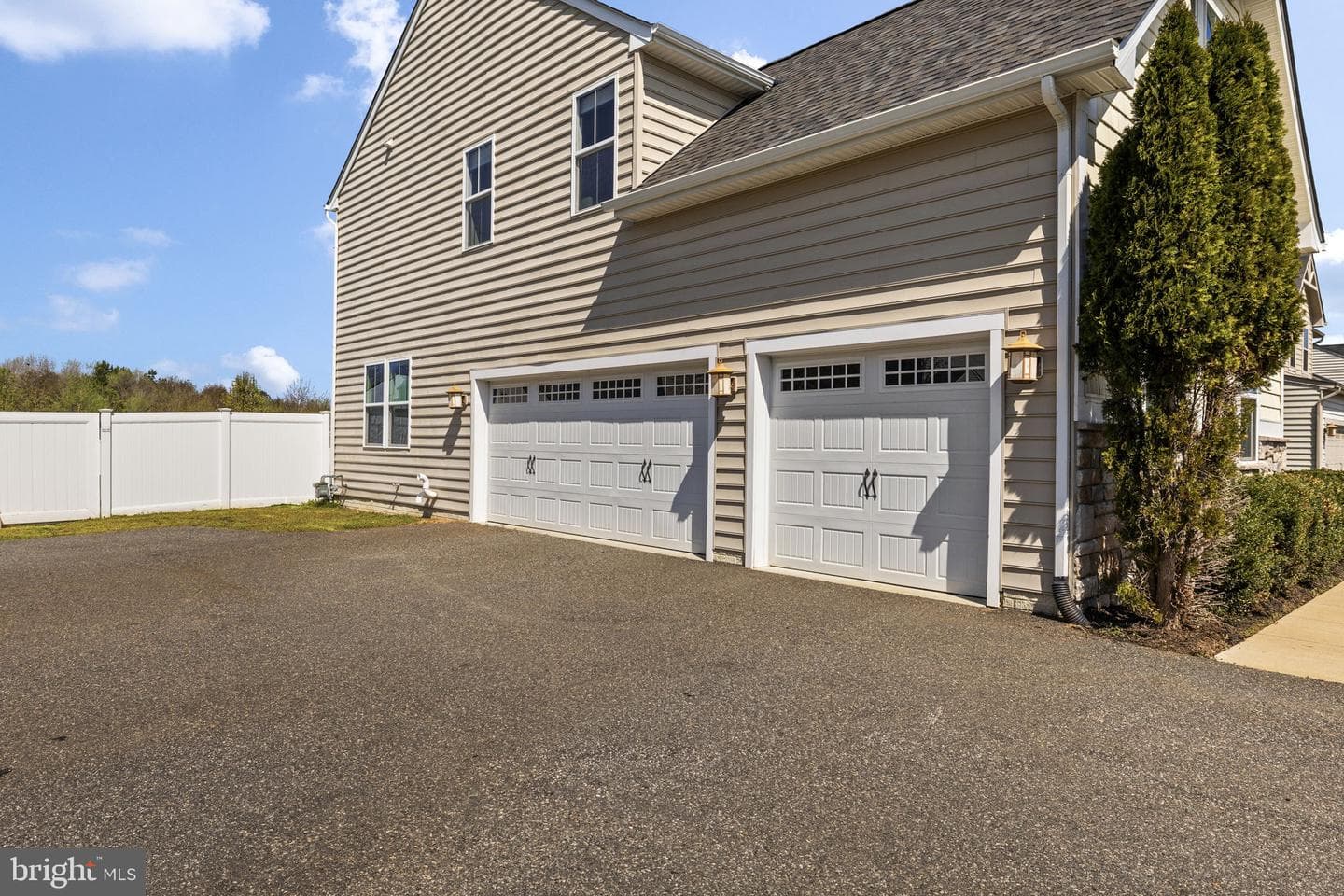 10420 Napoleon Street photo 3