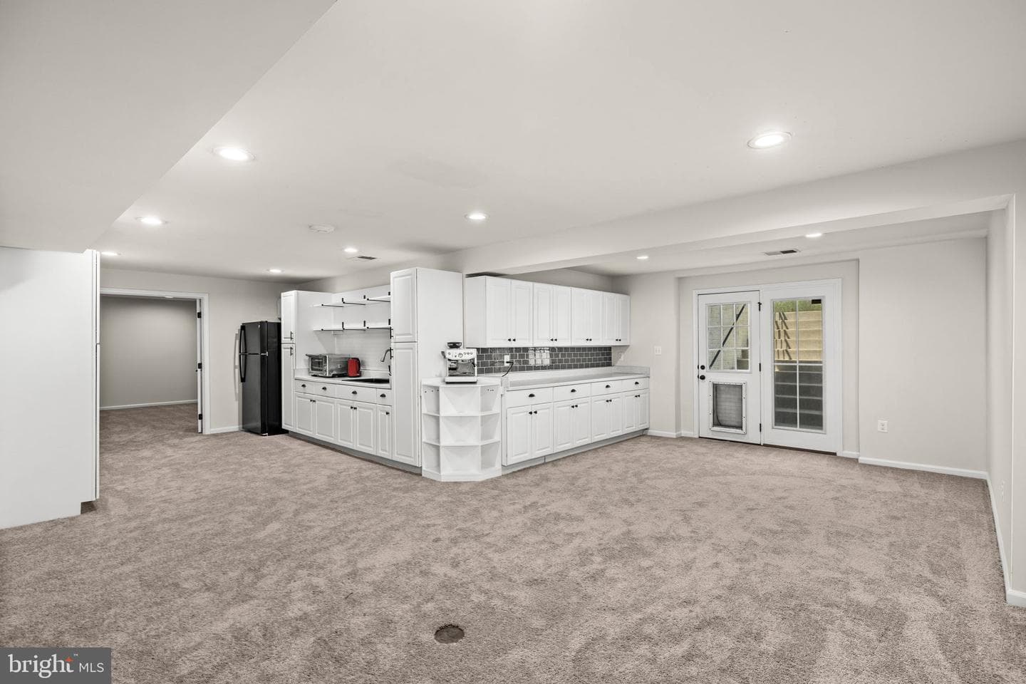 10420 Napoleon Street photo 45