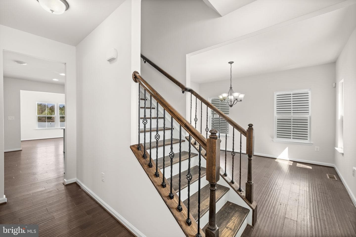 10420 Napoleon Street photo 6