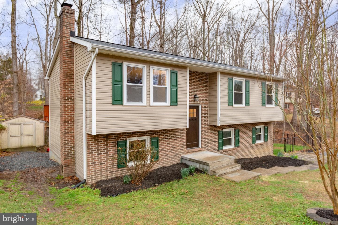 433 Albany Street photo 2