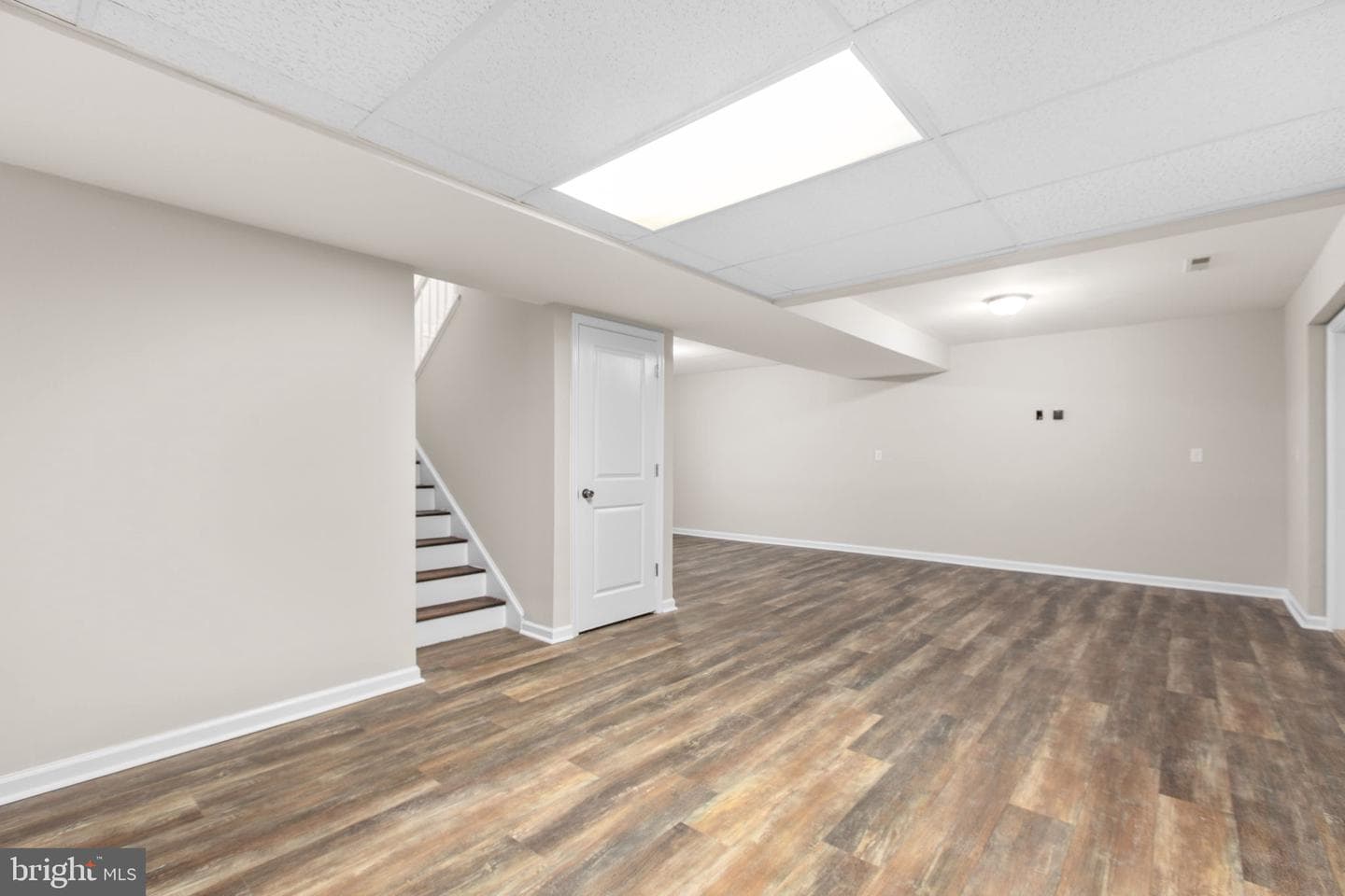 433 Albany Street photo 20