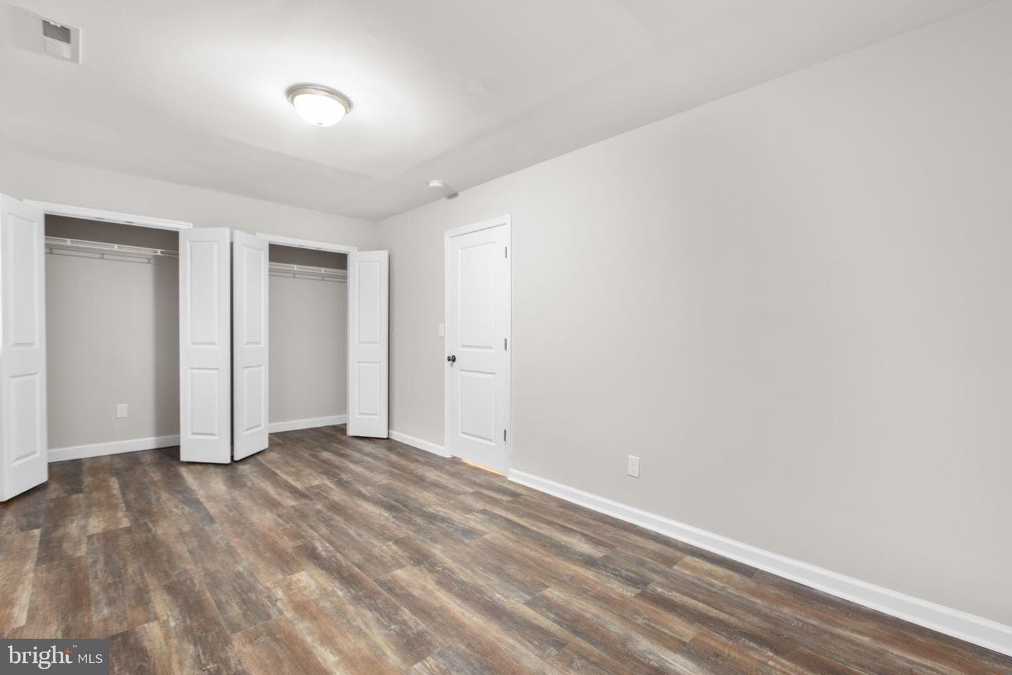 433 Albany Street photo 23