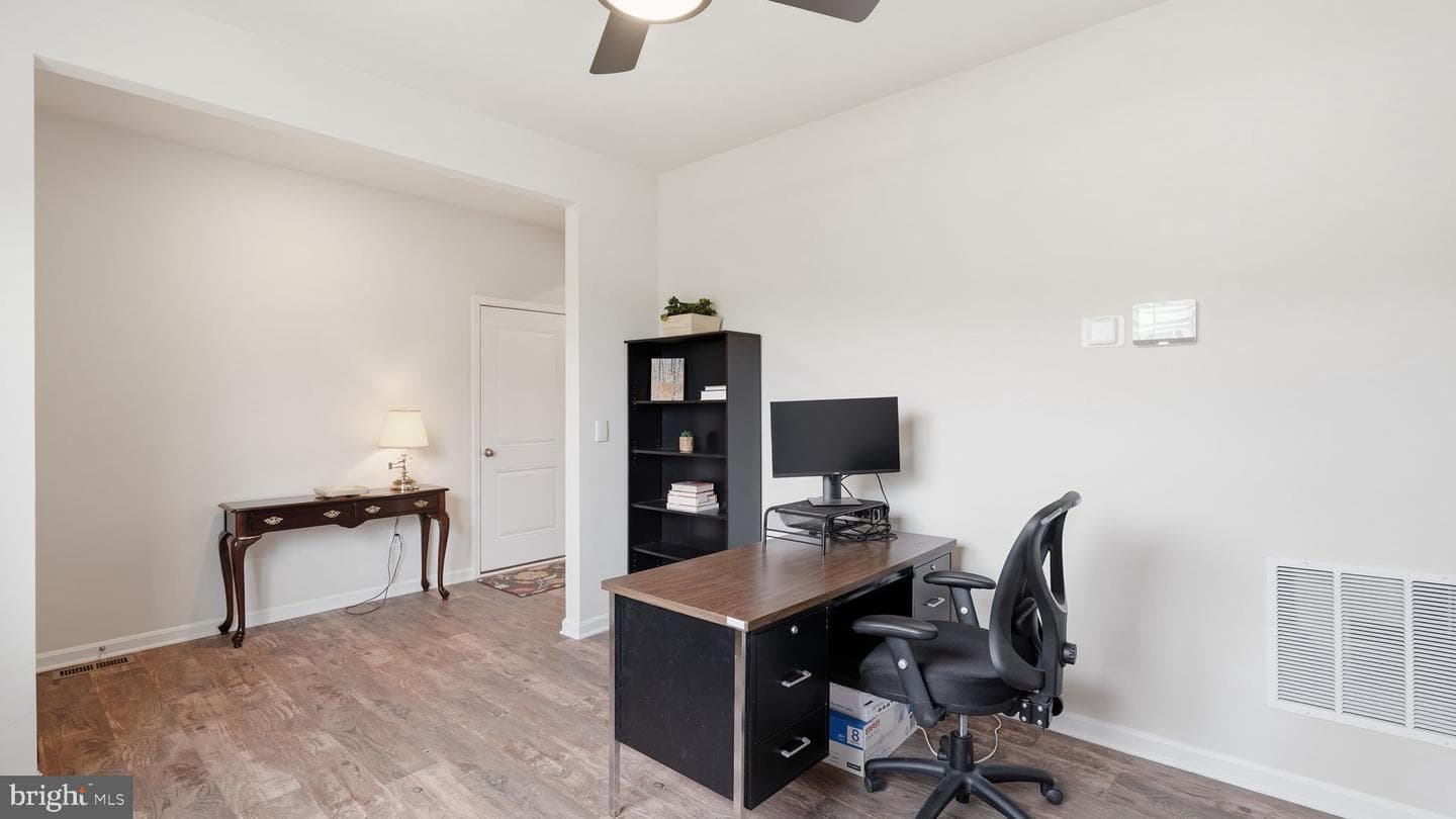 7406 Jake Court photo 7