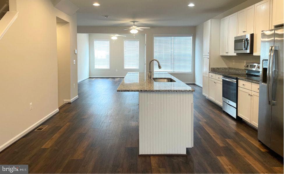 12113 Bowling Farm Court photo 7