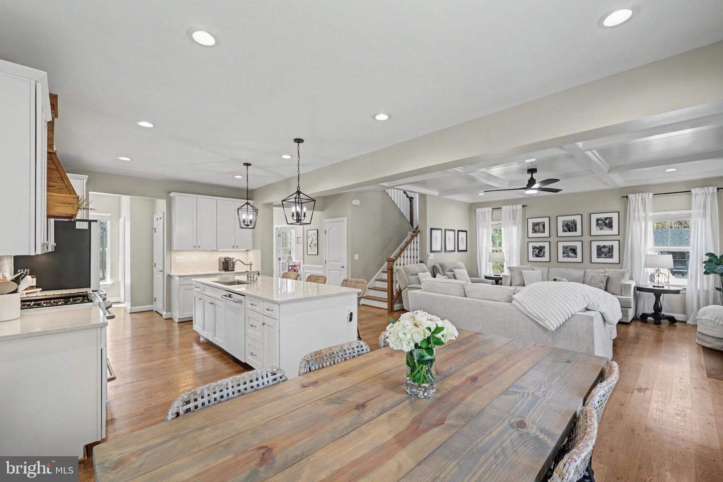 7701 Riparian Court photo 3
