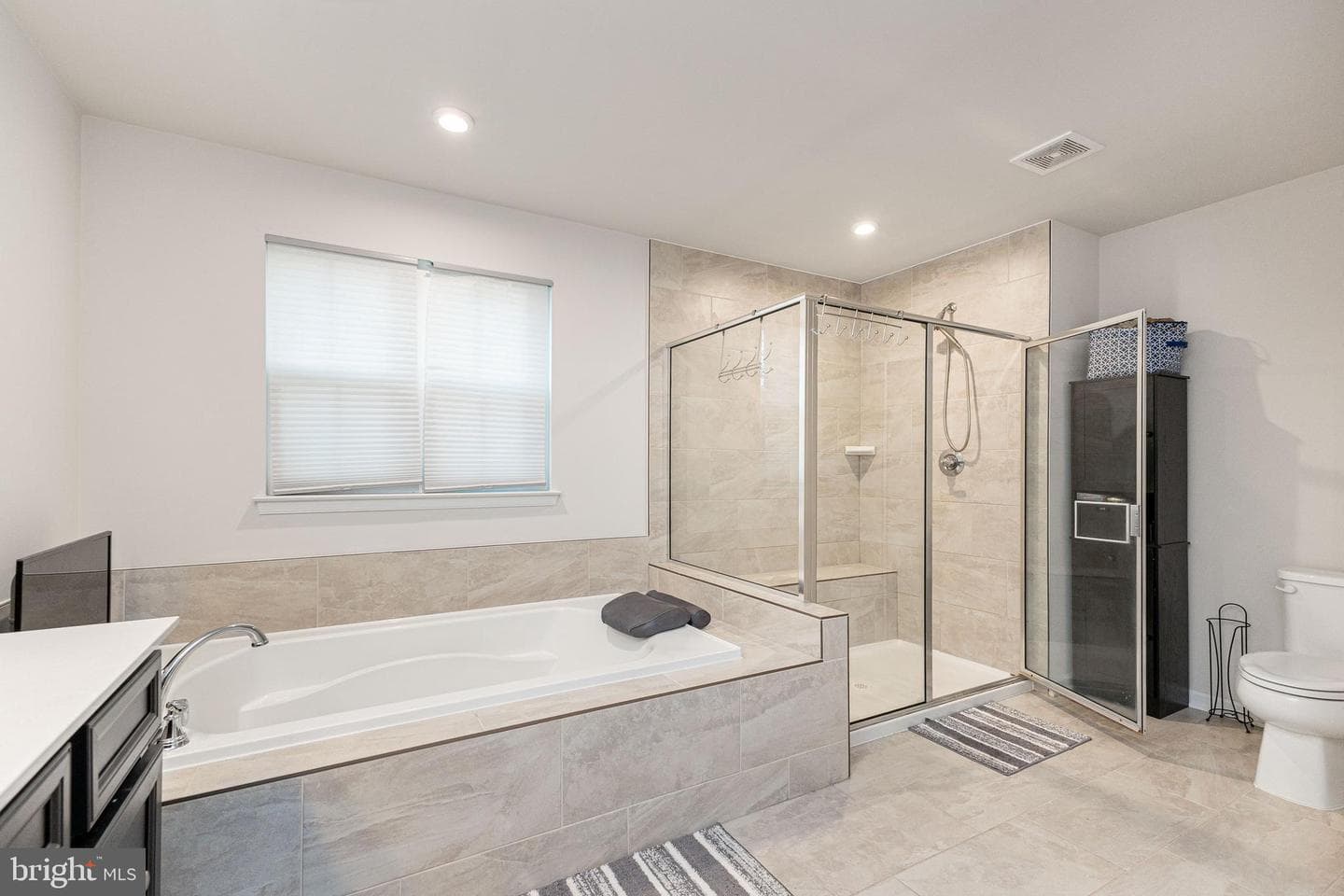 8734 Greenway Drive photo 10