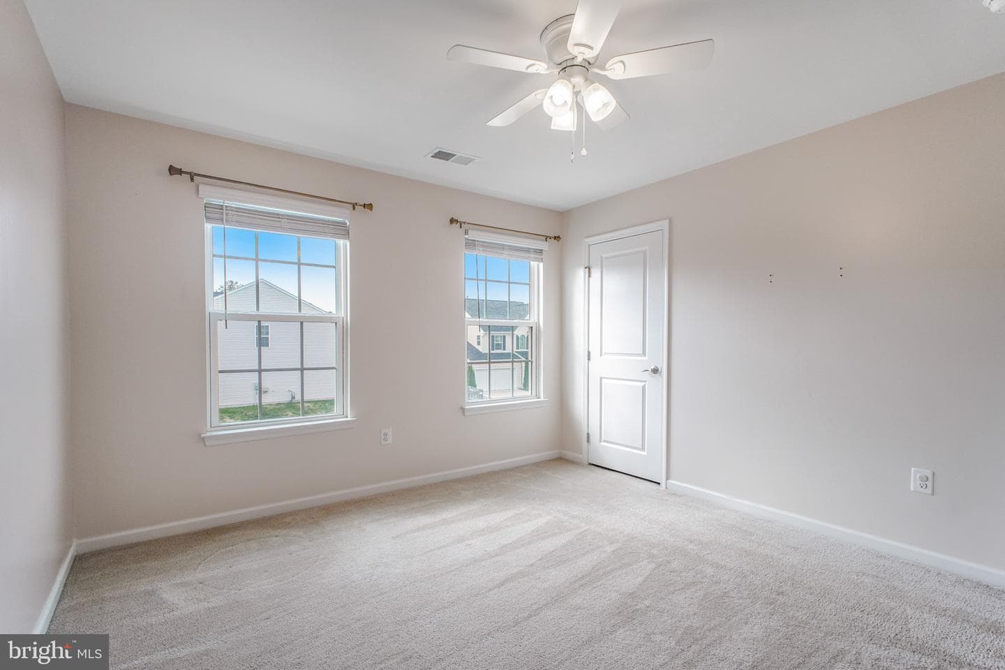 9501 Fall Haven photo 14