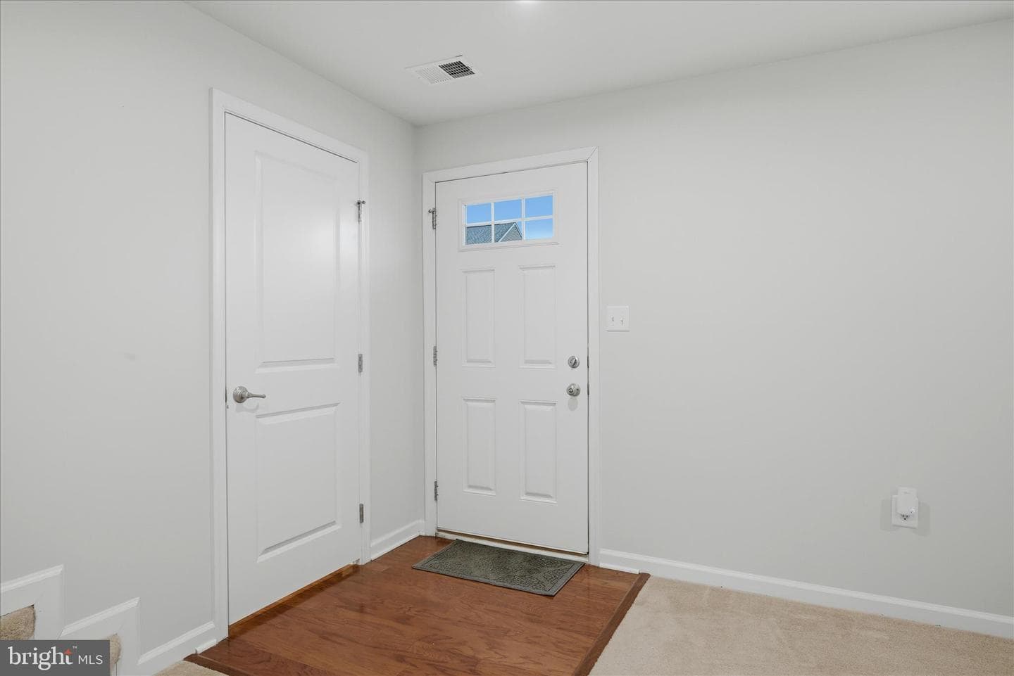 6506 Crittenden Lane photo 5