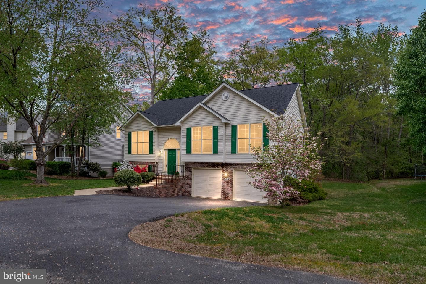 9805 Kenmore Court photo 7