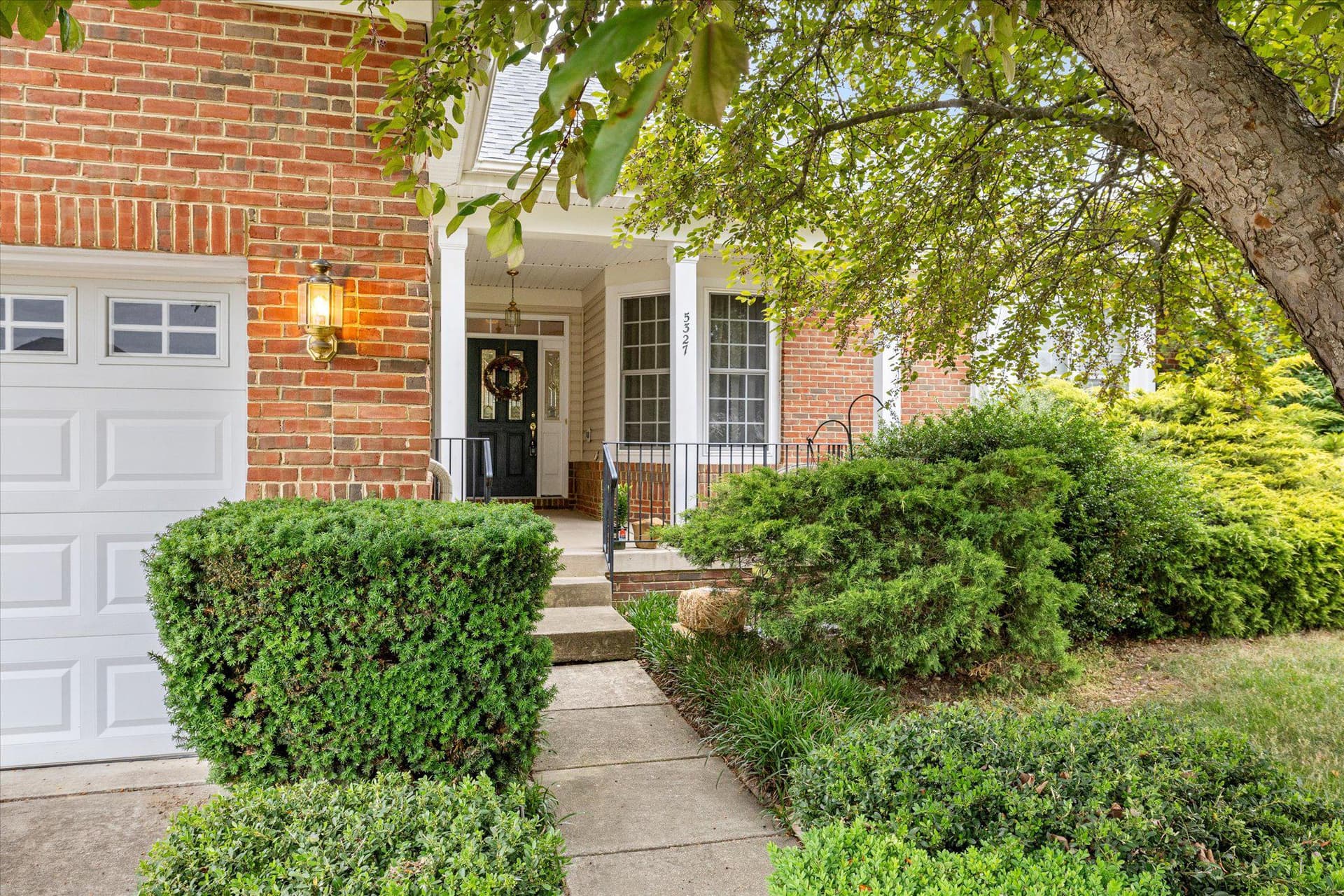 5327 W Philippi Place photo 3