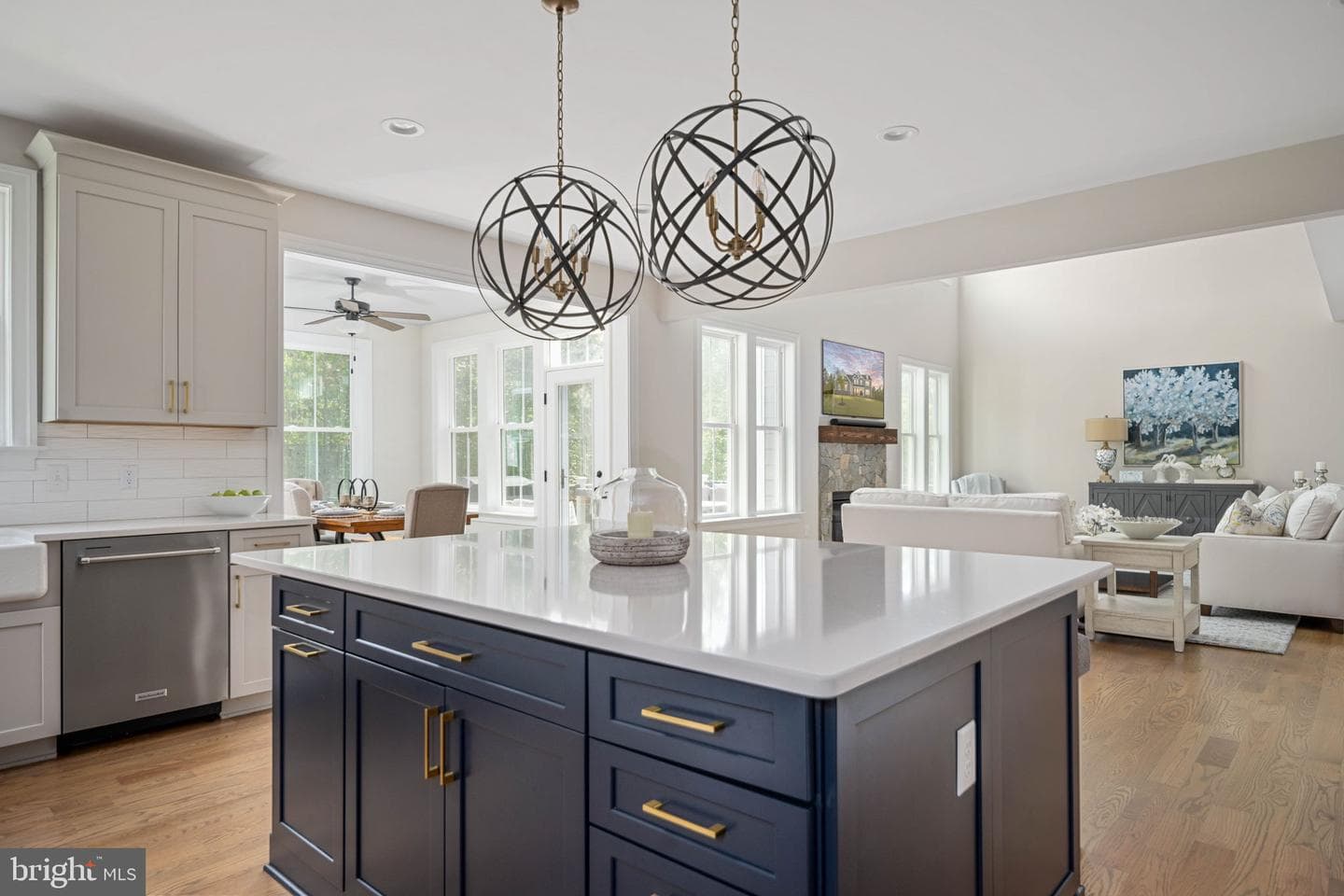 10912 Downton Avenue photo 14