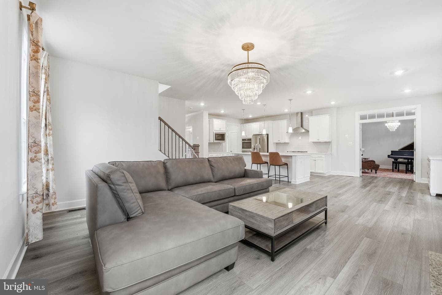 10909 Canterbury Court photo 16