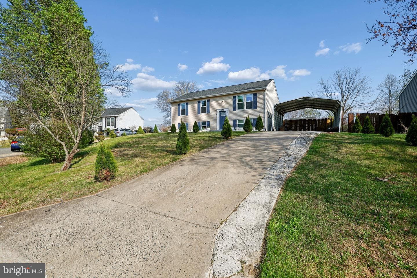 6904 Ridge Way Drive photo 1