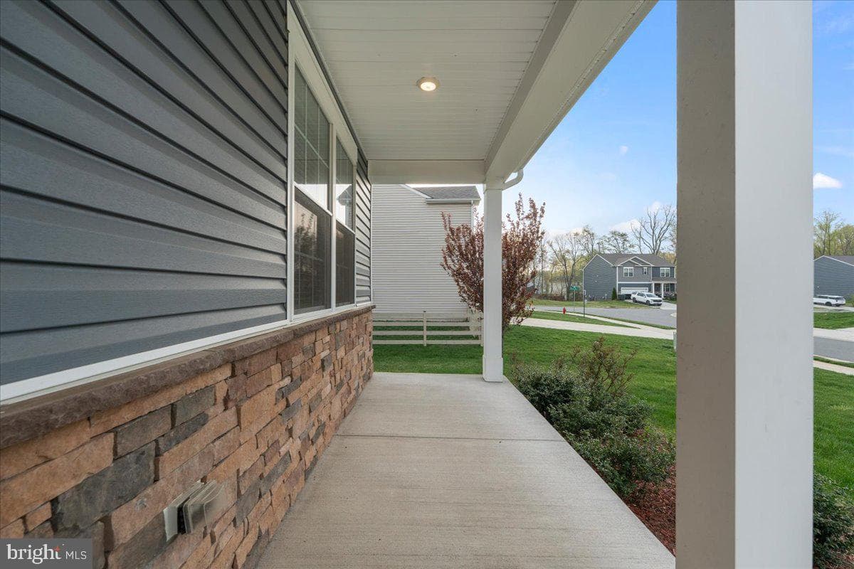 7404 Jake Court photo 9