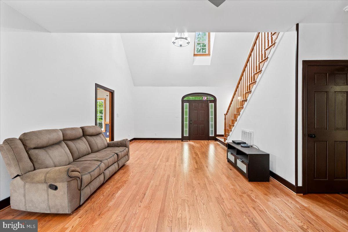 7403 Barrister Court photo 23