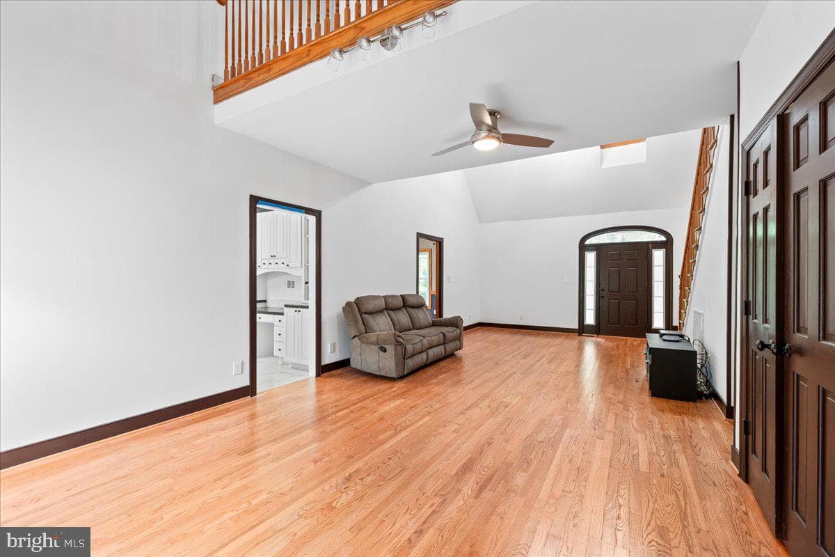 7403 Barrister Court photo 24