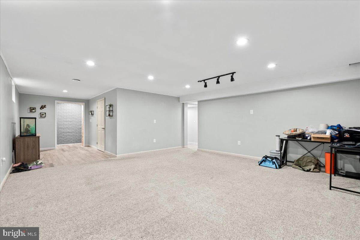 7403 Barrister Court photo 40