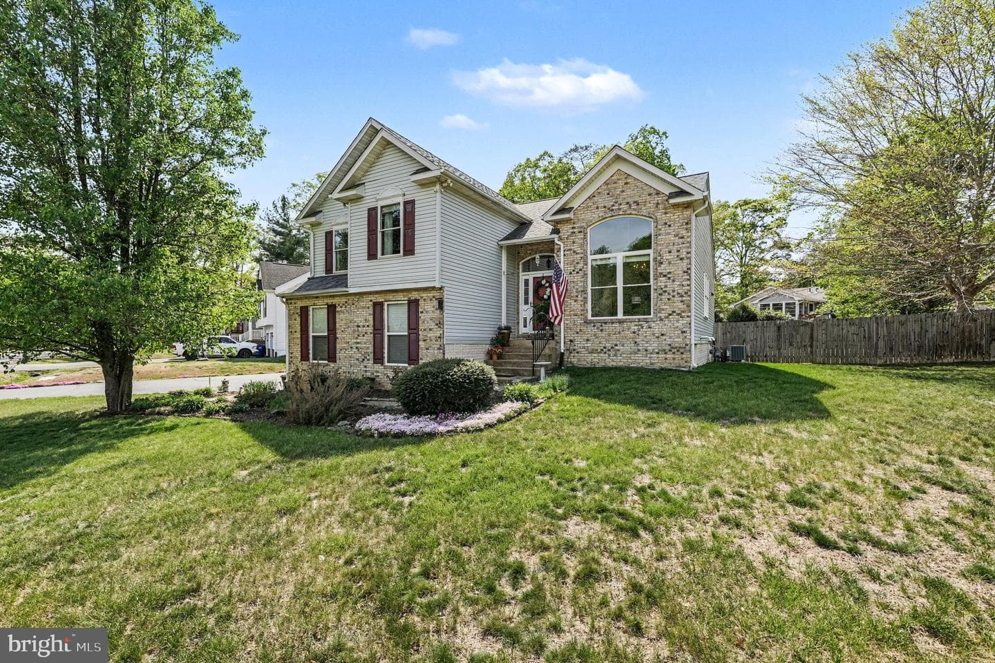 10612 Crestwood Drive photo 2