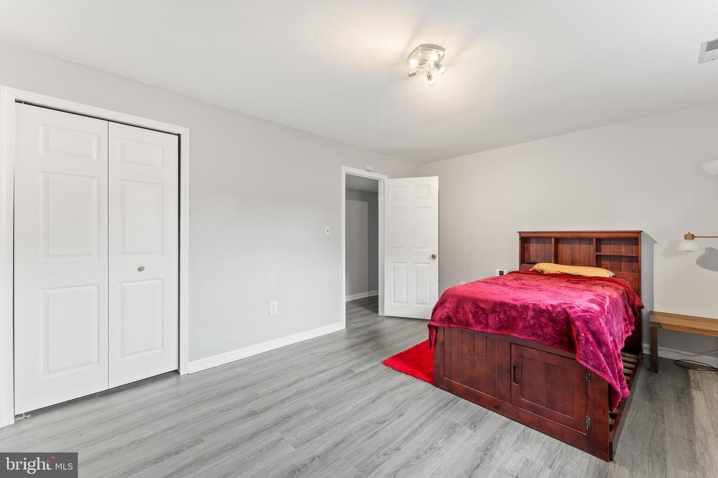5406 Lee White Lane photo 20