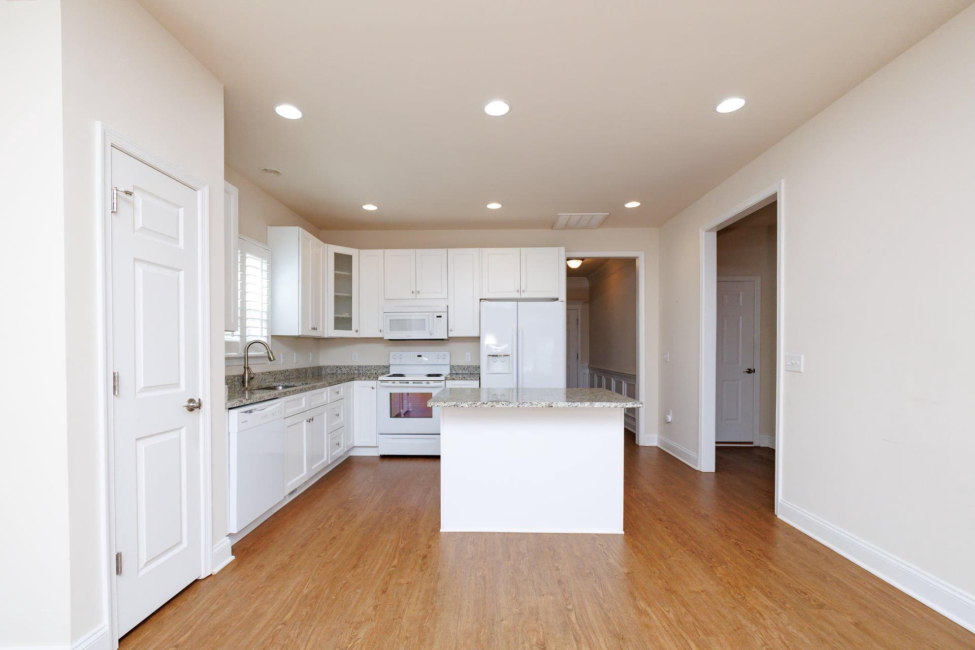 5700 Spring Arbor Circle photo 11