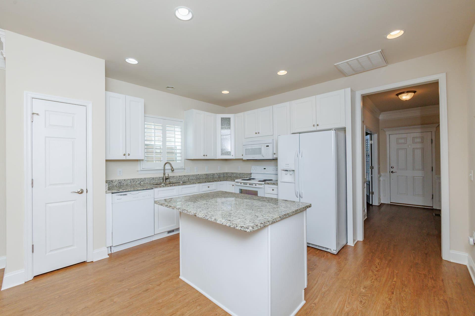 5700 Spring Arbor Circle photo 12