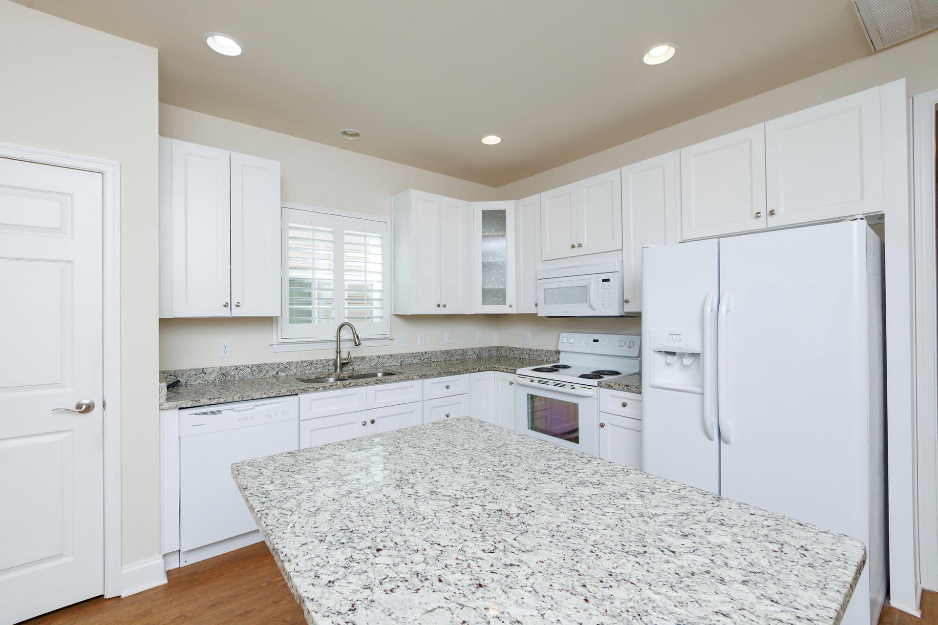 5700 Spring Arbor Circle photo 13