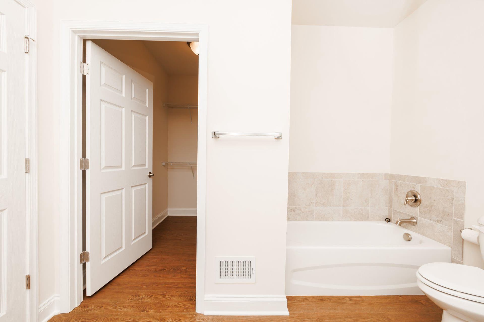 5700 Spring Arbor Circle photo 25