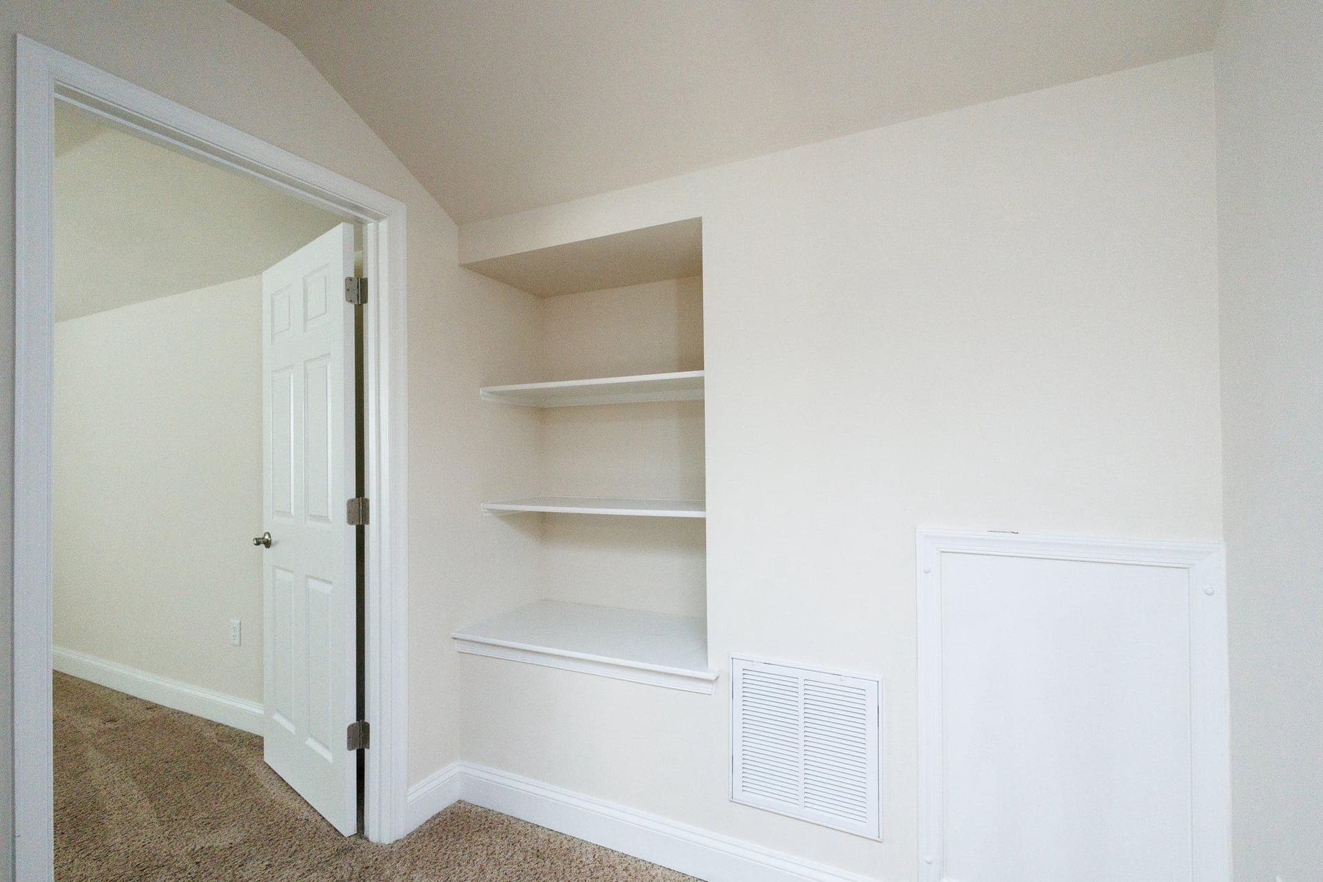 5700 Spring Arbor Circle photo 31