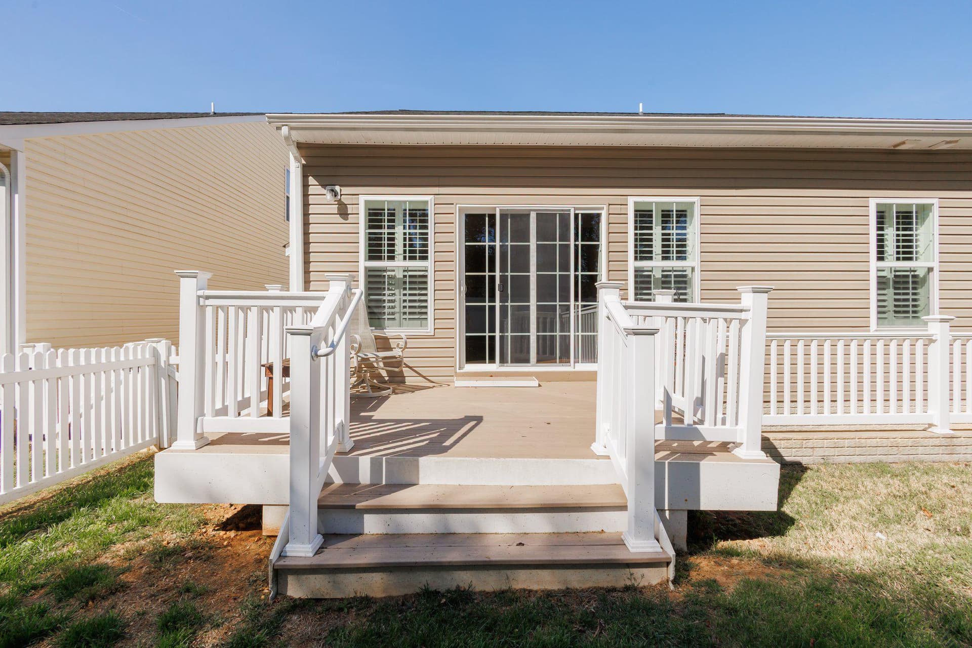 5700 Spring Arbor Circle photo 7