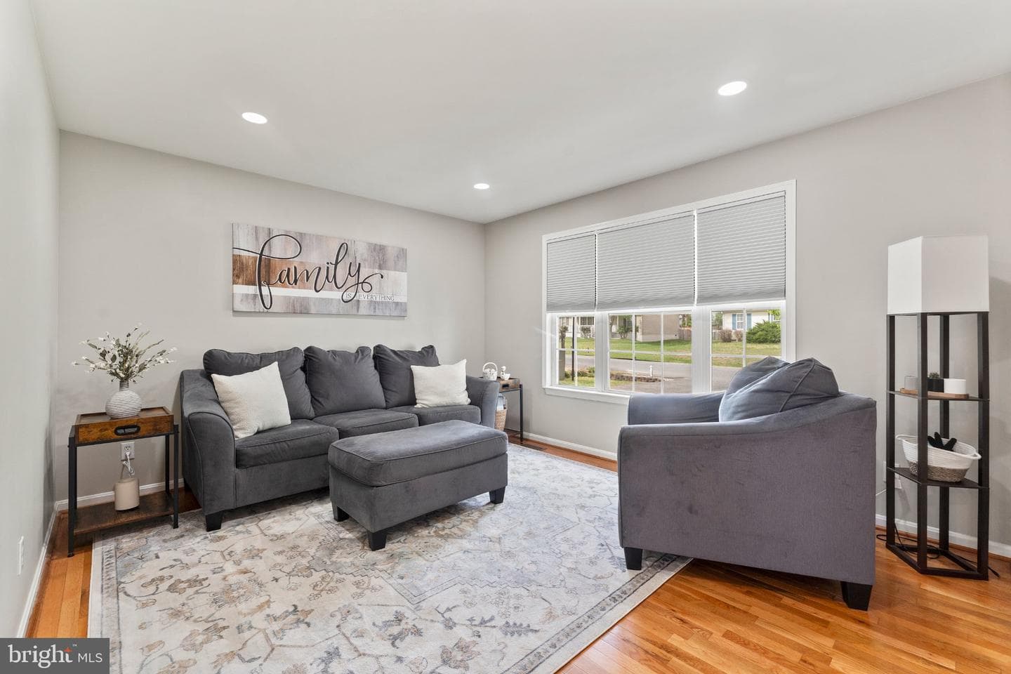 8811 Kent Court photo 3