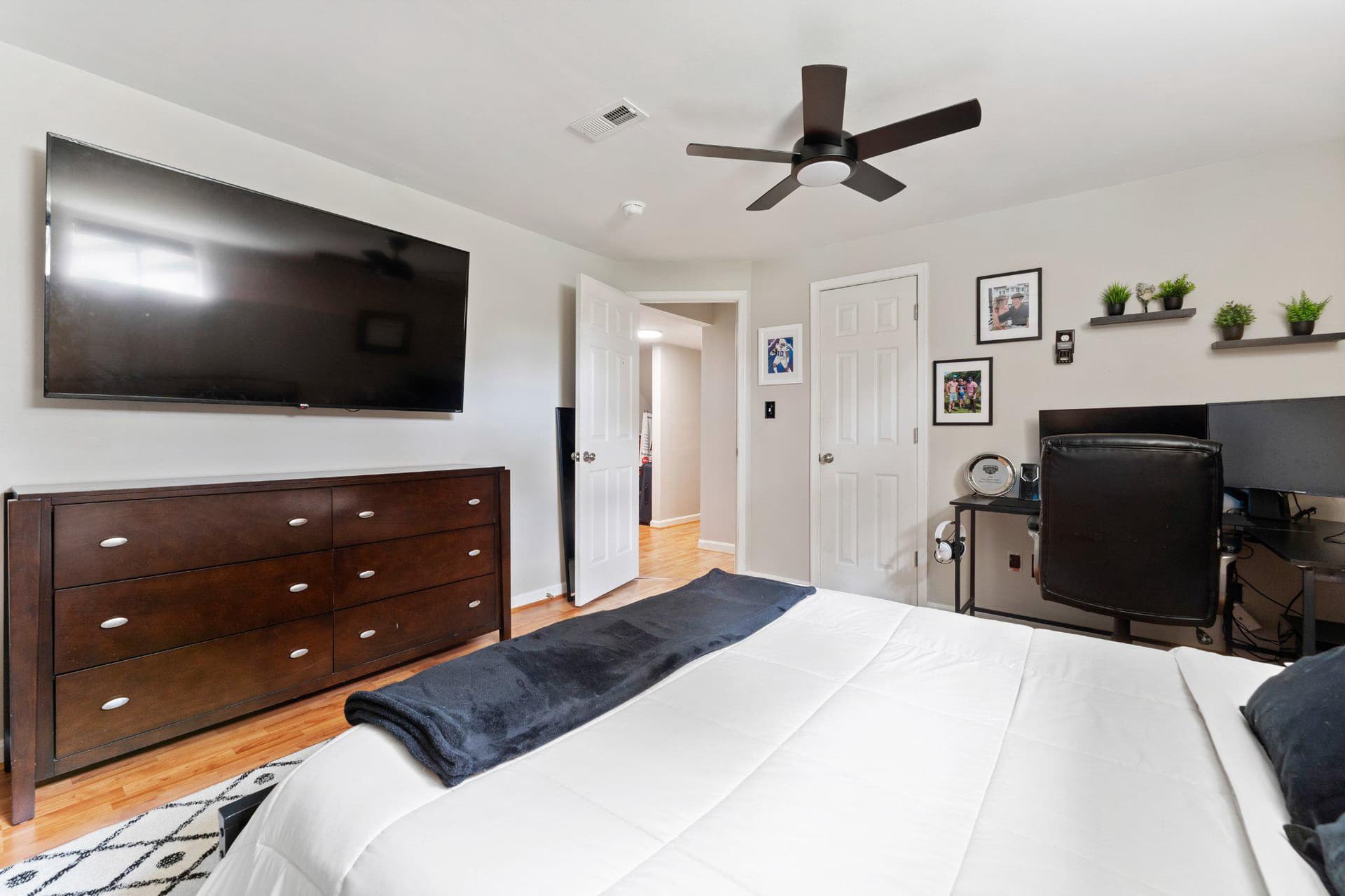 8811 Kent Court photo 33