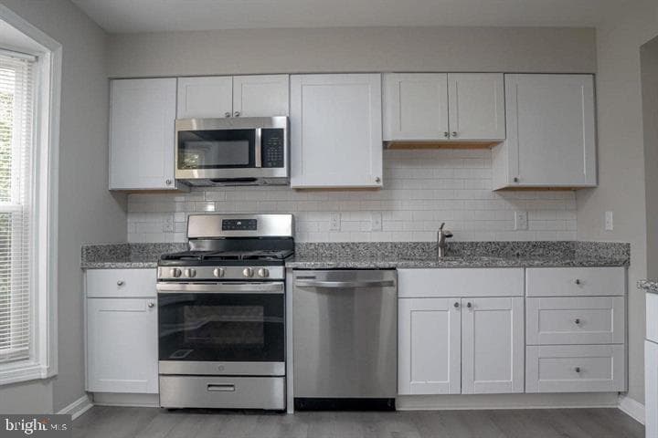 10732 Wakeman Drive photo 4